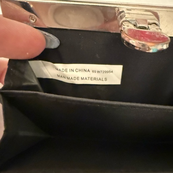 Unbranded (pu) leather- black. Flip turn lock coin/credit card wallet - Picture 6 of 7